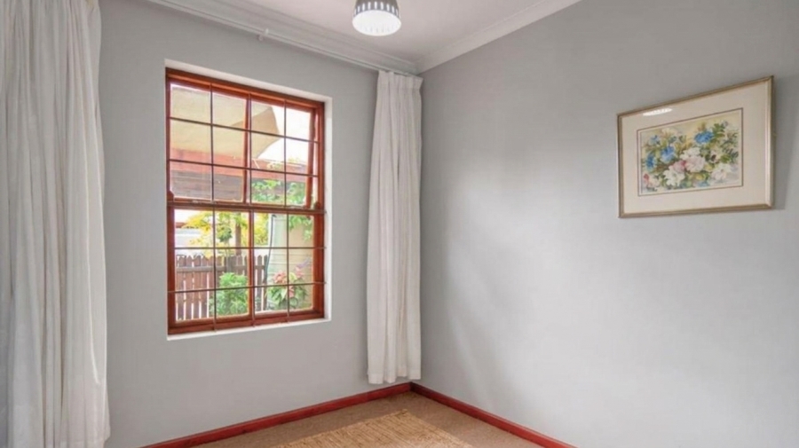 3 Bedroom Property for Sale in Milkwood Park Western Cape
